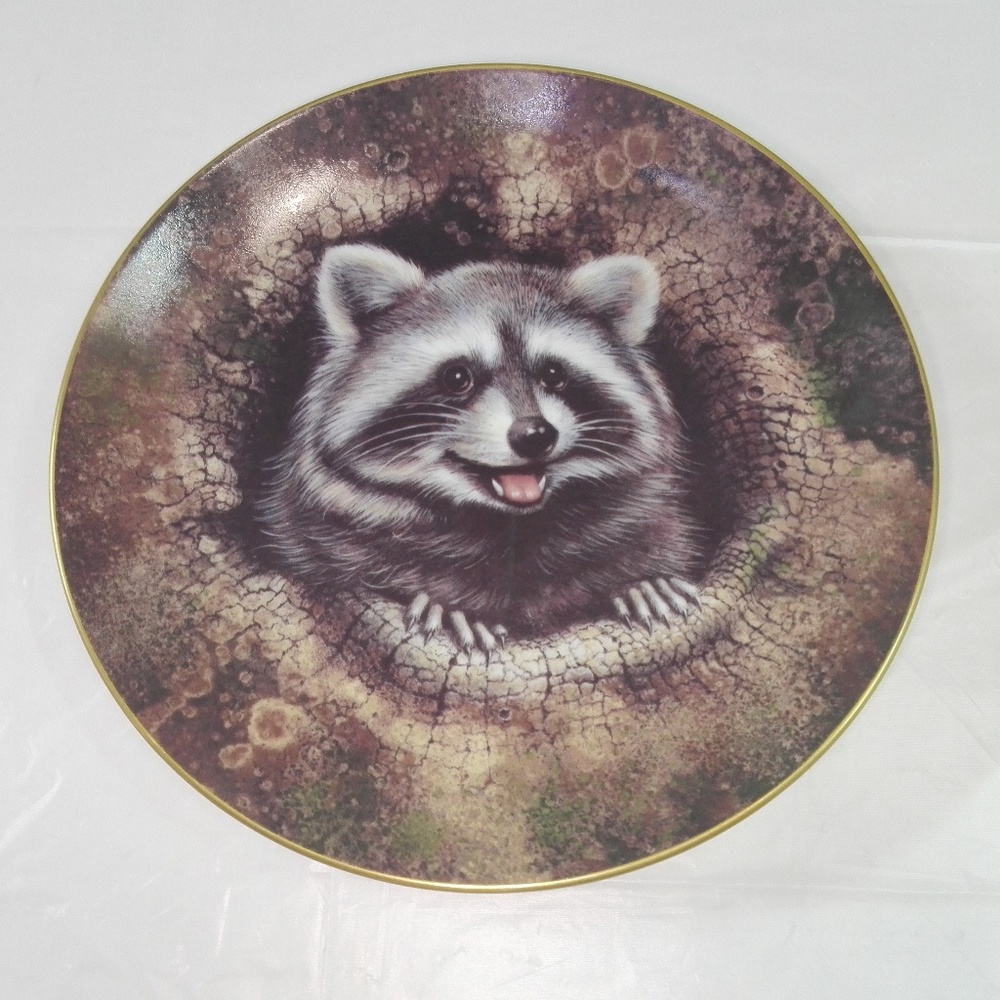 American Heritage LIL CRITTERS Inquisitive Plate